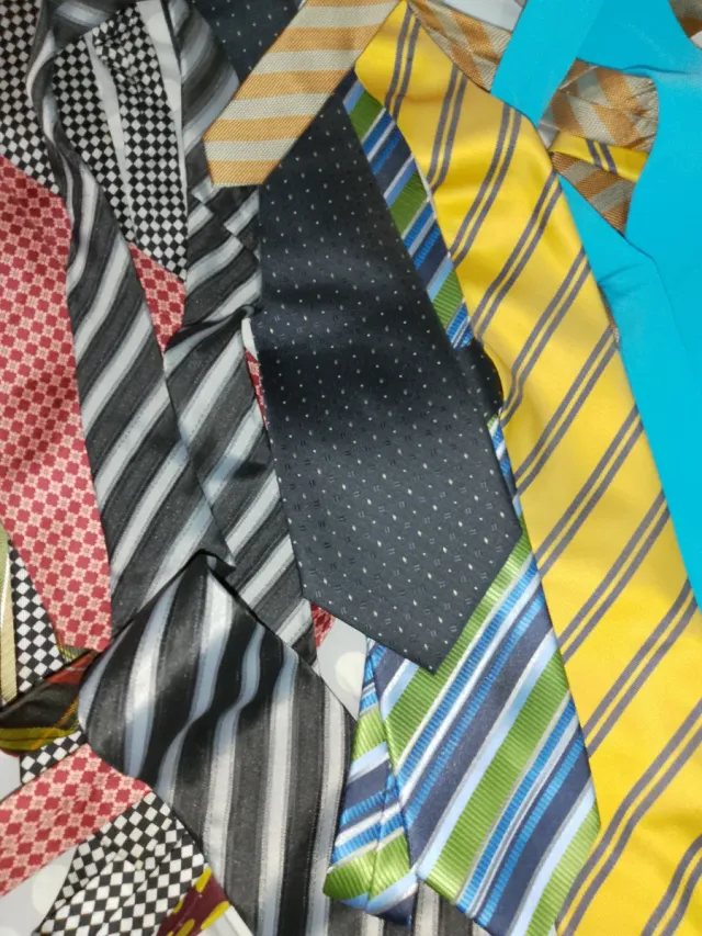 Lote de corbatas de vestir de seda