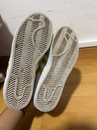 Adidas Superstar Blancas y Doradas