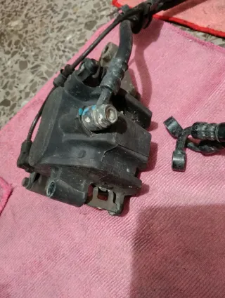 Latiguillos y Pinza Freno ABS honda Forza 125