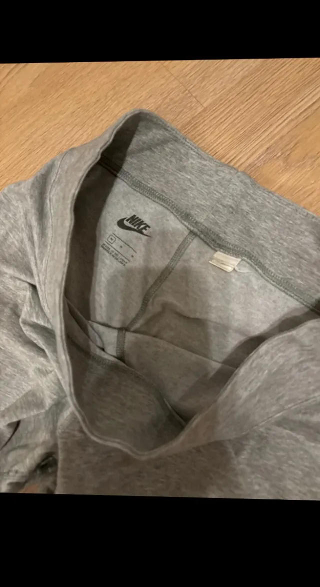 Mallas Nike grises