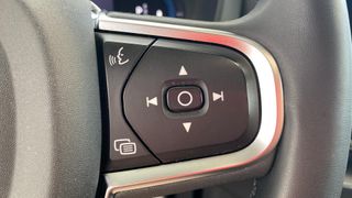 VOLVO XC60 todoterreno 2.0 B4 D CORE AUTO 5P