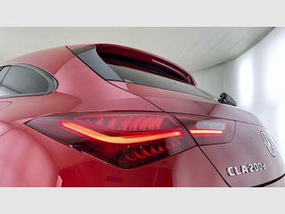 Mercedes Benz CLA 200 D DCT Shooting Brake
