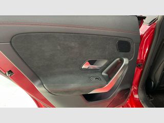 Mercedes Benz CLA 200 D DCT Shooting Brake