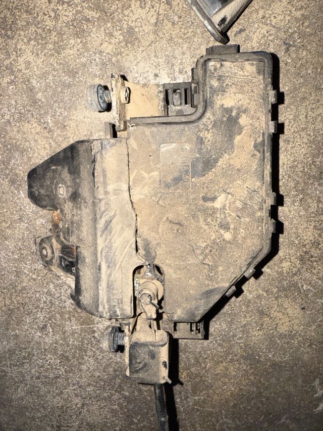 Cerradura Maletero y Botón BMW E60 Serie 5