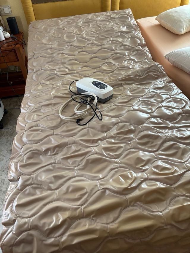 Colchón Antiescaras con Bomba