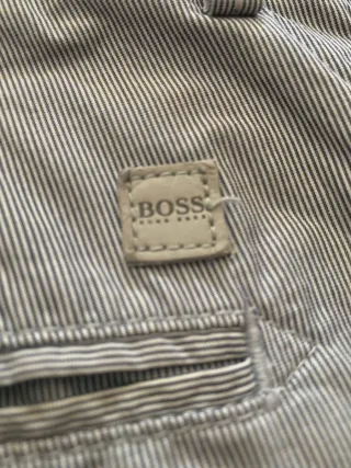 Pantalon corto rayas gris y blanco Hugo Boos