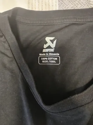 Camiseta Akrapovic Negra