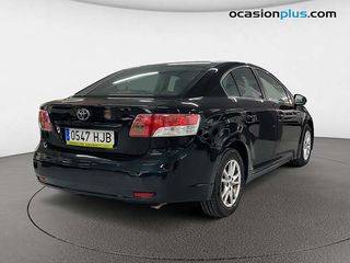 Toyota Avensis 2.0 D-4D Active 93 kW (126 CV)