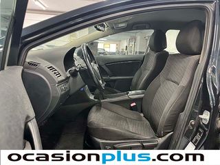 Toyota Avensis 2.0 D-4D Active 93 kW (126 CV)