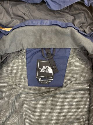 Chaqueta The North Face HyVent Azul