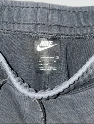 Pantaloni Nike neri ragazzo 14 anni
