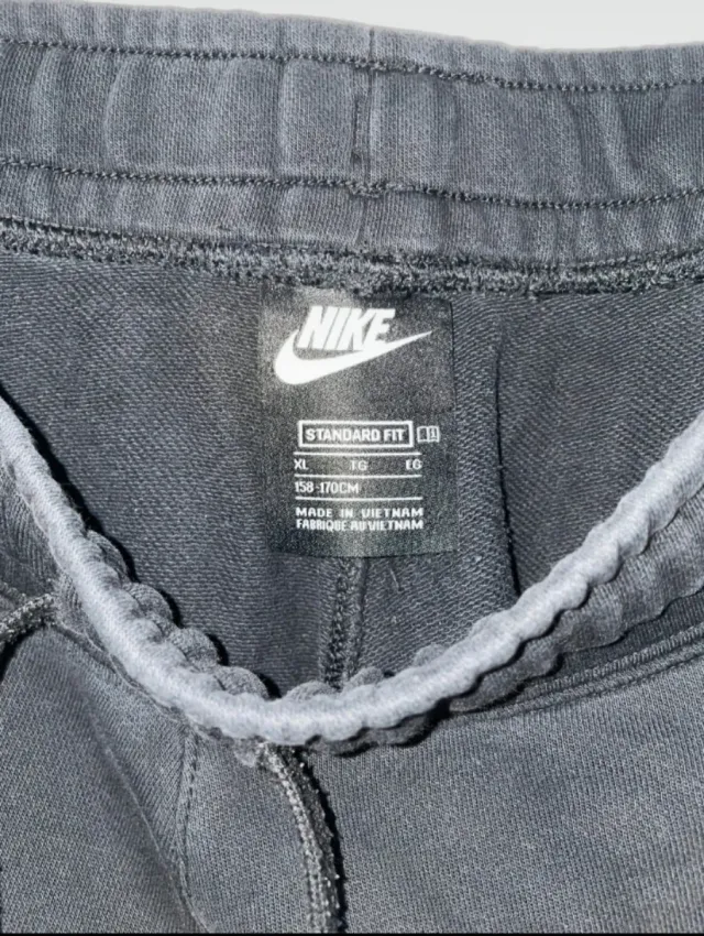 Pantaloni Nike neri ragazzo 14 anni