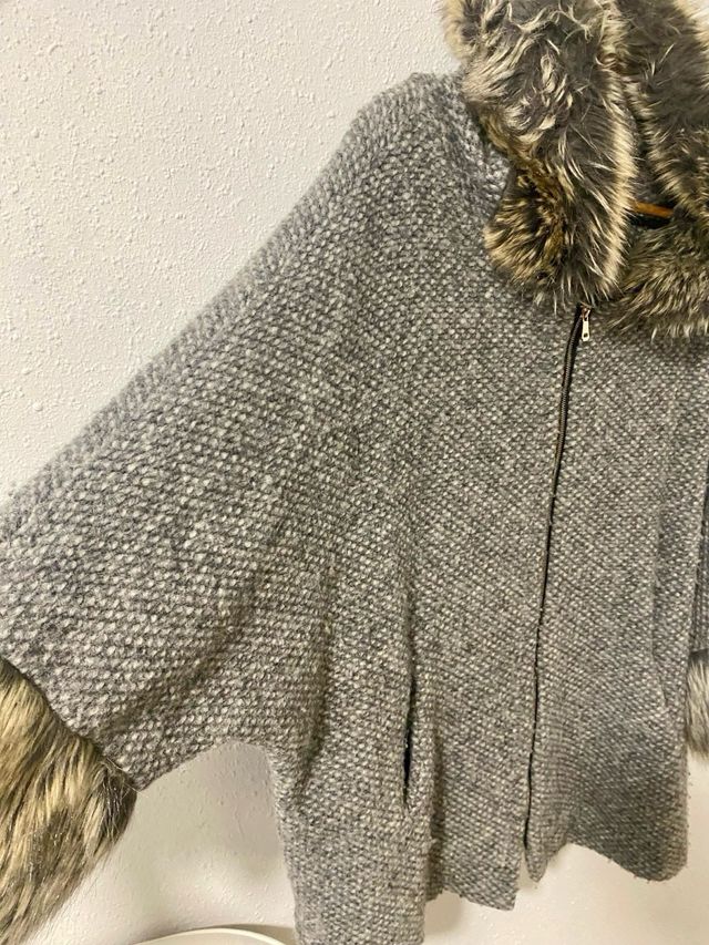 Giacchetta in lana grigia con pelo