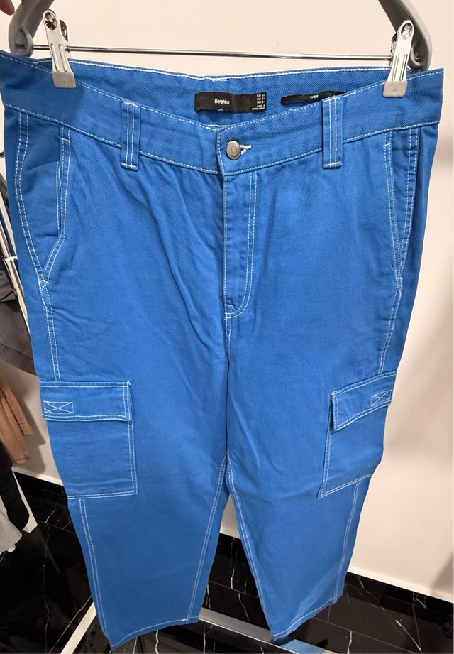 Vaqueros cargo Bershka azul t.44