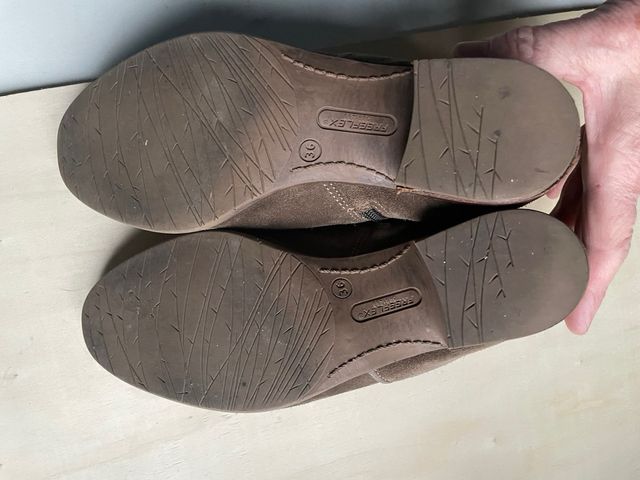 Botins de napa marrom tamanho 36