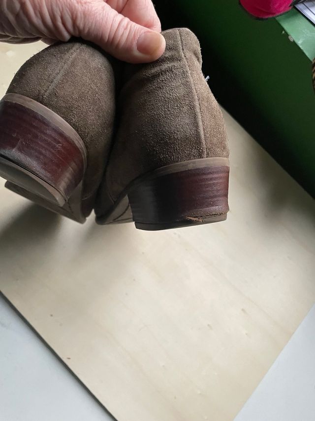 Botins de napa marrom tamanho 36