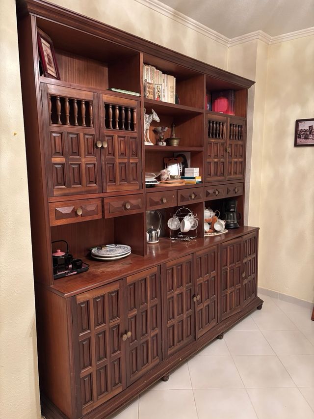 Mueble comedor madera
