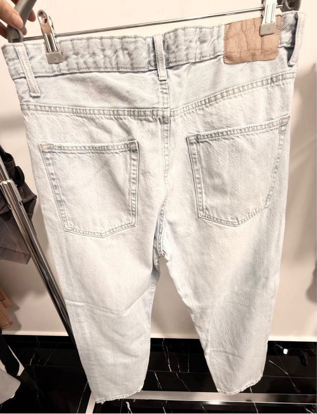 Vaquero Bershka claro talla 44