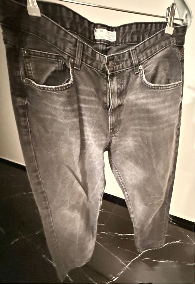 Vaqueros Bershka grises talla L