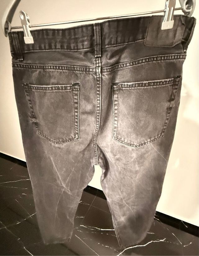 Vaqueros Bershka grises talla L