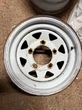 Llantas Land Rover Defender, sin neumáticos