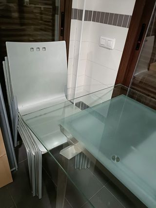 Mesa cristal y aluminio + 6 sillas
