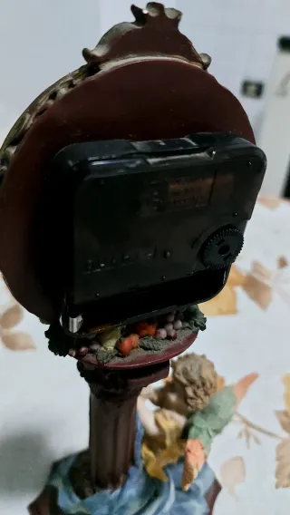 Orologio vintage con angioletto