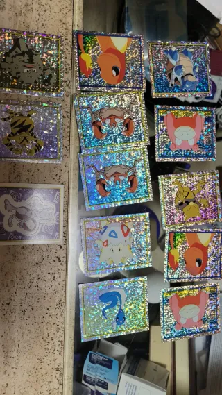 Cromos Pokémon brillantes