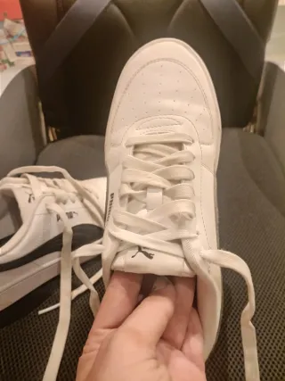 Zapatillas Puma Blancas y Negras Talla 36