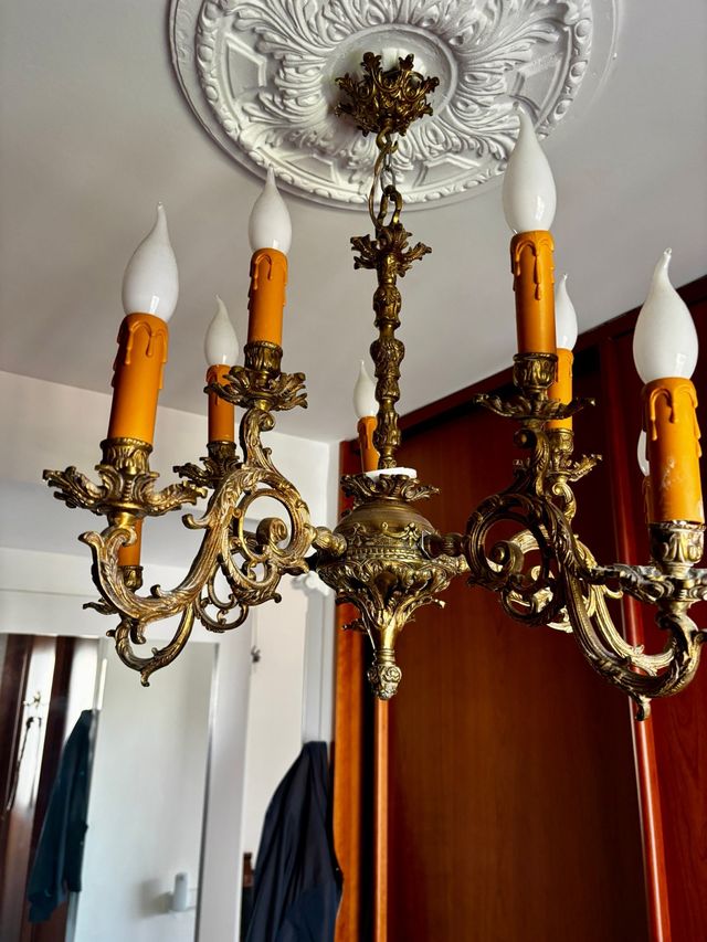 Lámpara de bronce antigua estilo candelabro