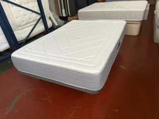 Base tapizada y colchón Cosmos 135x190