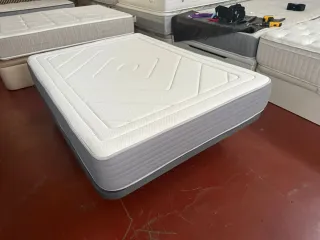 Base tapizada y colchón Cosmos 135x190