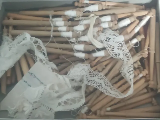 Lote de bolillos de madera para encaje