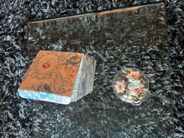 Pallina in vetro soffiato con fiori