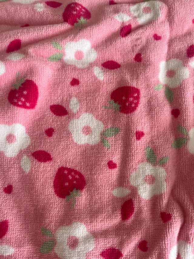 Poncho de baño infantil fresas