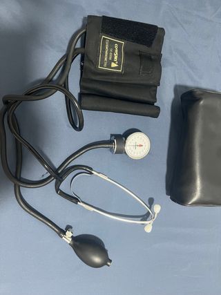 Esfigmomanómetro CORISAN