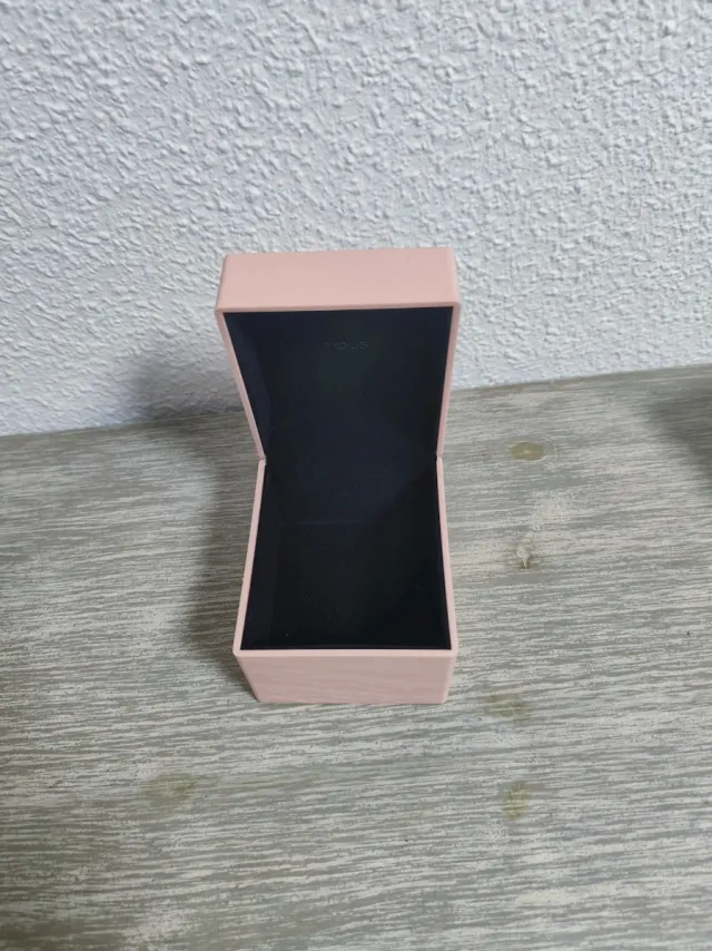 Caja cuadrada lacada TOUS rosa