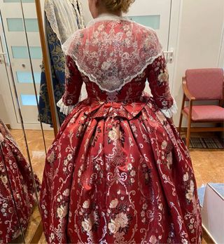 Manteletas fallera blancas con lentejuelas plata