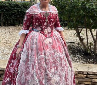 Manteletas fallera blancas con lentejuelas plata