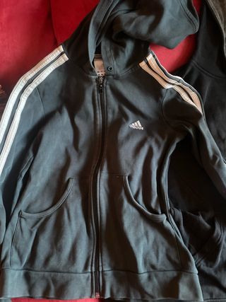 Lote 2 sudaderas Adidas y Nike negras