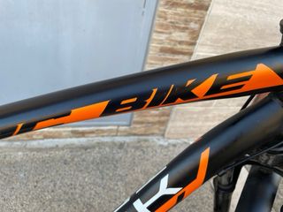 Bici trekking IBK 28 Alluminio Freno Disco