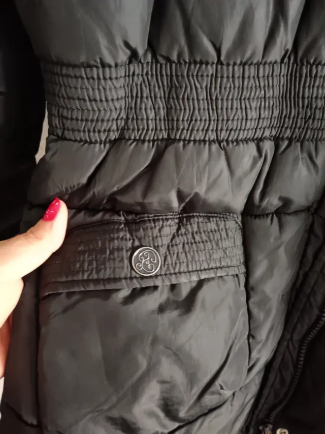 Chaqueta acolchada negra