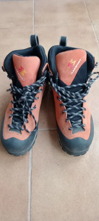 Botas semirrigidas de mujer cramponables