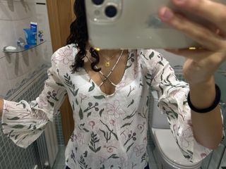 Blusa blanca floral manga acampanada