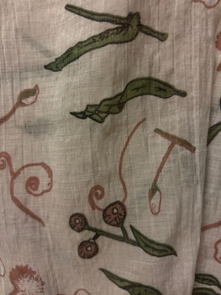 Blusa blanca floral manga acampanada