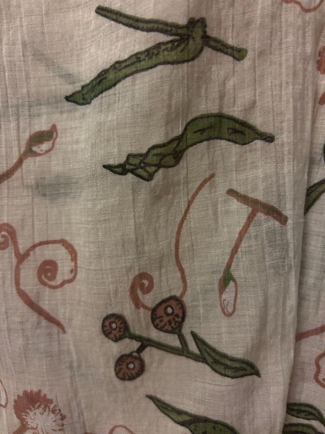 Blusa blanca floral manga acampanada