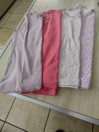 Quattro canotte bimba cotone 7-8 anni