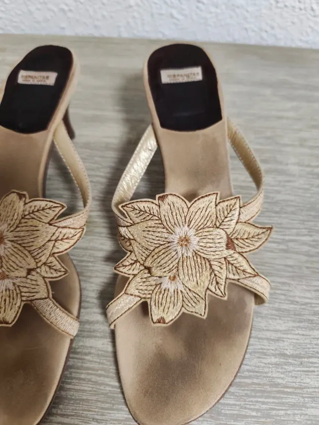 Sandalias Hispanitas Ante Beige Flores