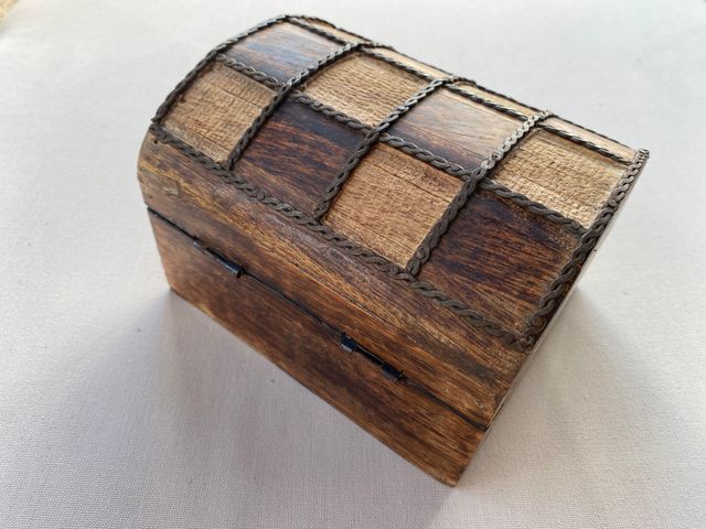 Bacchetta portagioie in rovere anni '70, stile rustico