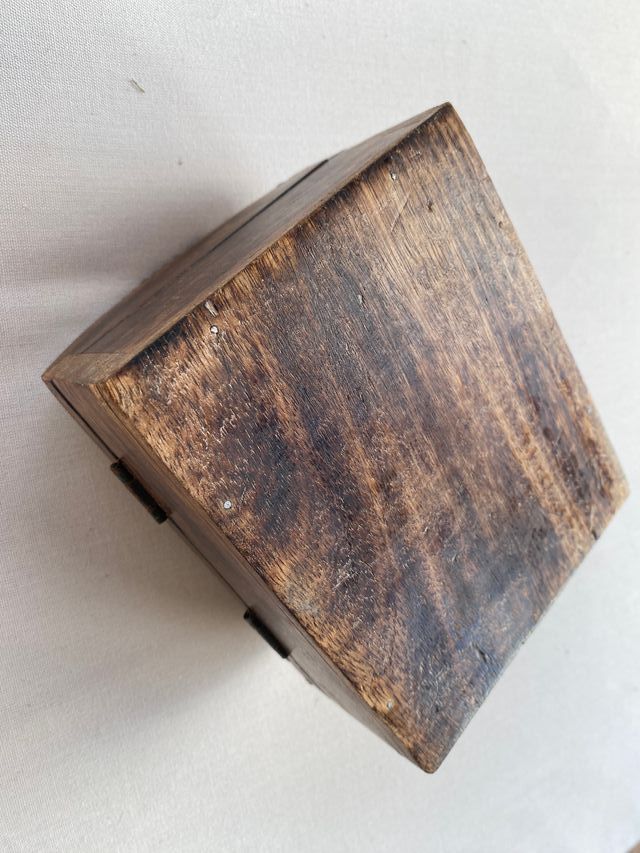 Bacchetta portagioie in rovere anni '70, stile rustico